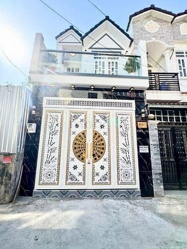 Nhà mới dọn vào ở ngay-hxh- full nội thất- shr