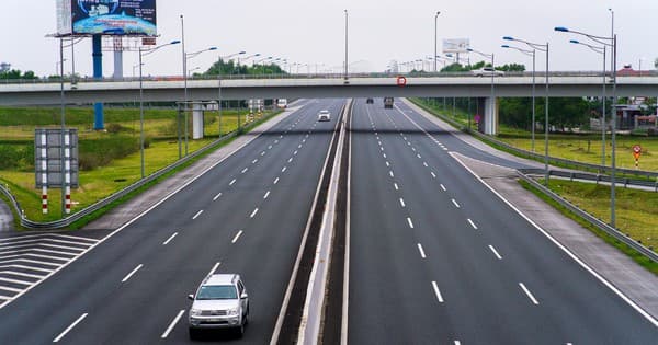 2.000 km cao tốc: Cú nhảy vọt ấn tượng và cuộc đổi ngôi của nhà thầu nội trên những đại công trường nghìn tỷ
