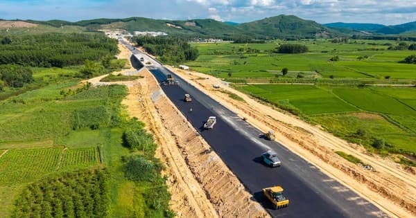 Thủ tướng Chính phủ yêu cầu đẩy nhanh tiến độ các dự án đường cao tốc tại khu vực phía Bắc