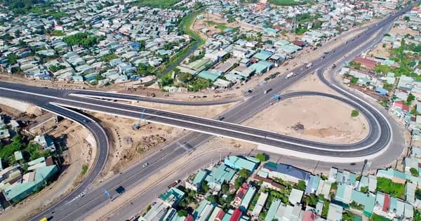 TPHCM đề xuất nghiên cứu thêm hai tuyến vành đai dài hàng trăm km