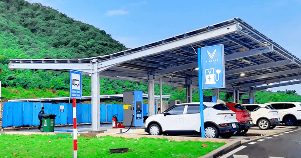 Y&ecirc;u cầu cấp b&aacute;ch 'phủ' trạm sạc điện tr&ecirc;n cao tốc
