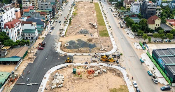 Một tuyến đường rộng gấp 2 lần đường băng sân bay đang dần hoàn thiện ngay giữa lòng Hà Nội, dẫn thẳng tới siêu dự án nhà hát do Sun Group đầu tư