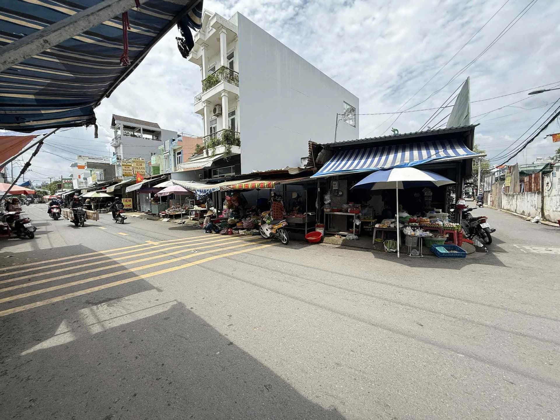 Bán NHÀ (4.5X28) MT DƯƠNG THỊ MƯỜI, QUẬN 12 - GIÁ RẺ (GẦN NGUYỄN ẢNH THỦ) CHỈ 9.1 TỶ - Ảnh 3