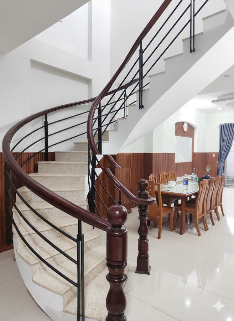 Cho thuê VIILA KHU BÊN SÔNG 2PN TRÊT 1 LAU ST CÁCH PHẠM VĂN ĐỒNG 200M GIÁ CHỈ 16TR - Ảnh 2