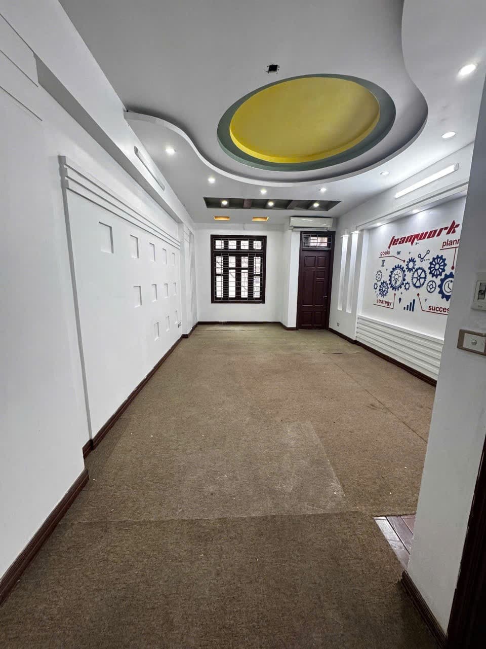 Cho thuê nhà VỈA HÈ - OTO - KD Nguyễn Chánh, Cầu Giấy 65M X 5T giá 30 triệu - Ảnh 2