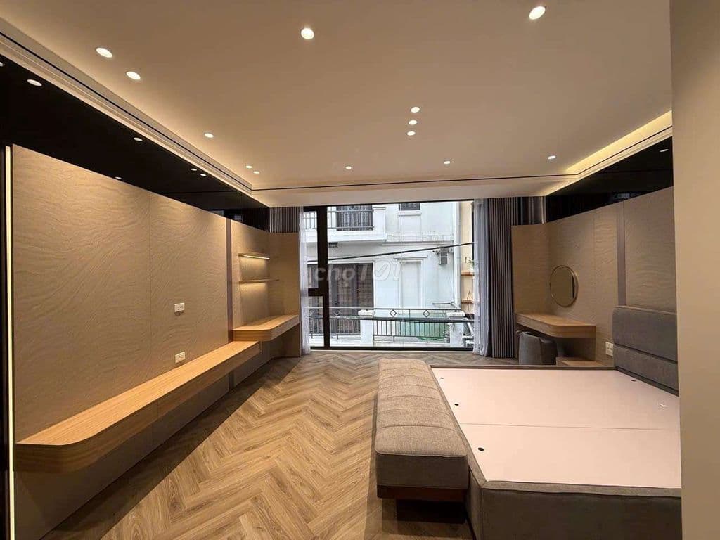 Chính chủ bán nhà 279 Đội Cấn 7 tầng thang máy 23.x tỷ