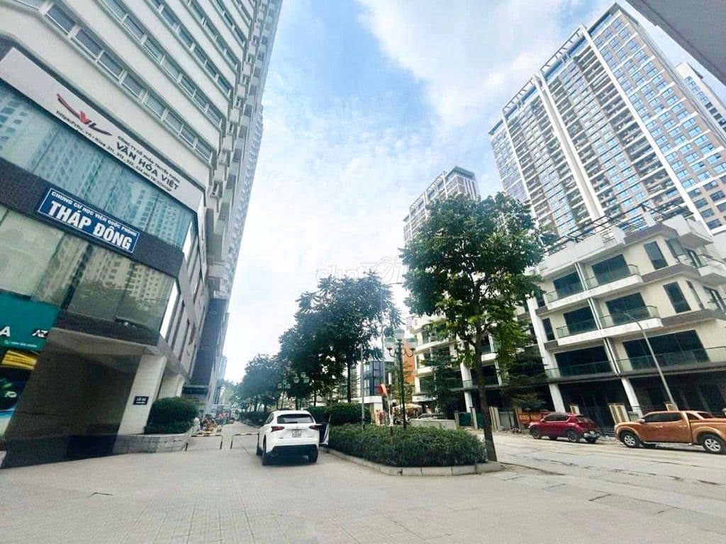 Bán CCCC Học Viện Quốc Phòng - Hoàng Quốc Việt - 3pn 2vs đẹp giá 8X/m