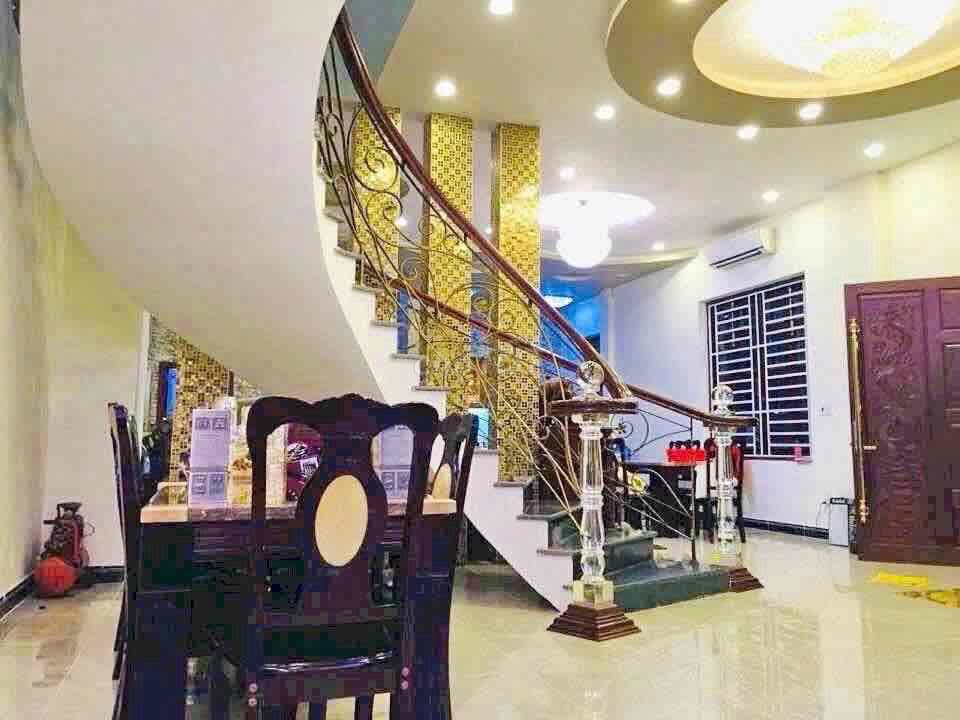 Ngộp bank cần bán gấp biệt thự góc 2mt - Ảnh 2