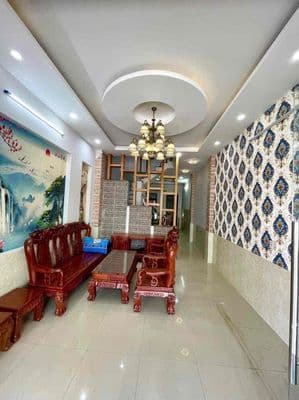 nhà 1 trệt 2 lầu Cách ngã 6 An Phú 1,5km, có nội thất