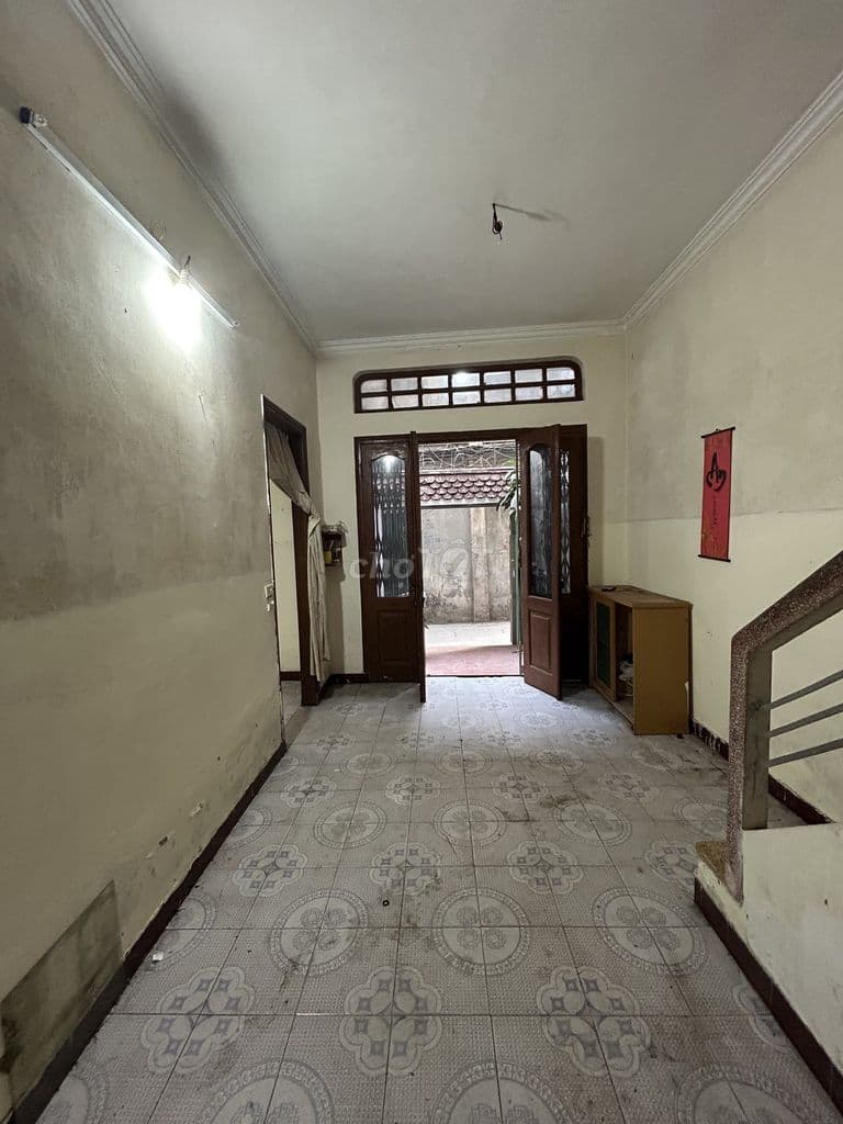 Nhà dân xây KCBT chắc chắn, ngõ nông gần phố, ba gác đỗ cửa. - Ảnh 3