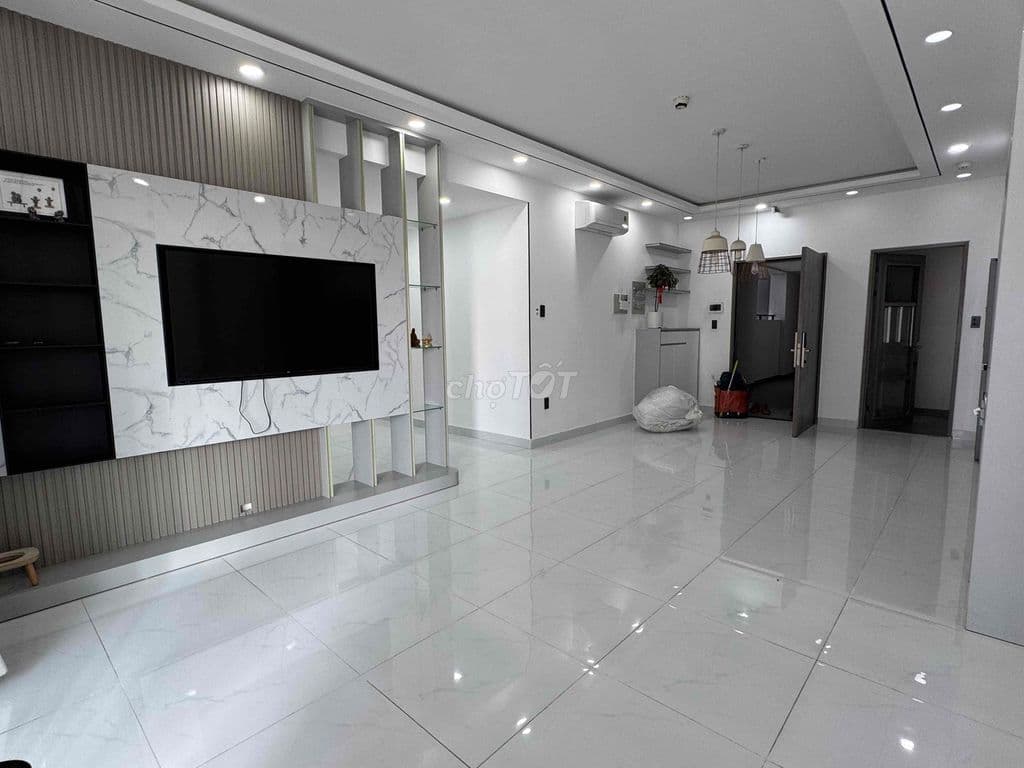 CHO THUÊ CHUNG CƯ 3 PHÒNG NGỦ VIEW SÔNG , HƯỚNG BẮC , ĐỦ NỘI THẤT - Ảnh 2