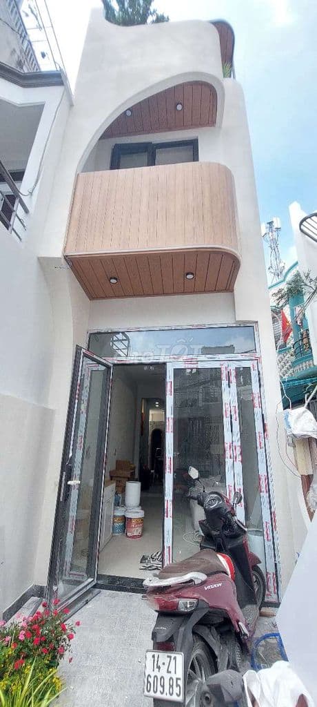 Bán căn 3 tầng xây mới mặt tiền HXH thông đường 59 p14GV