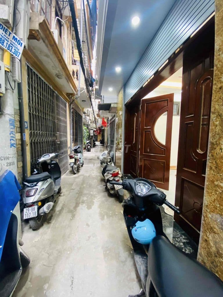 10.2 Tỷ Đại La, Minh Khai 45m2, 5 tầng mặt tiền 5m - Ảnh 2