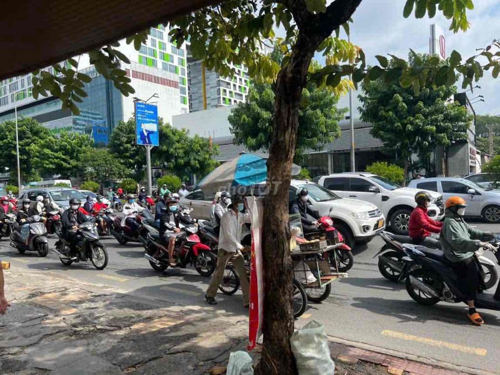 Sang nhượng 2 toà nhà văn phòng