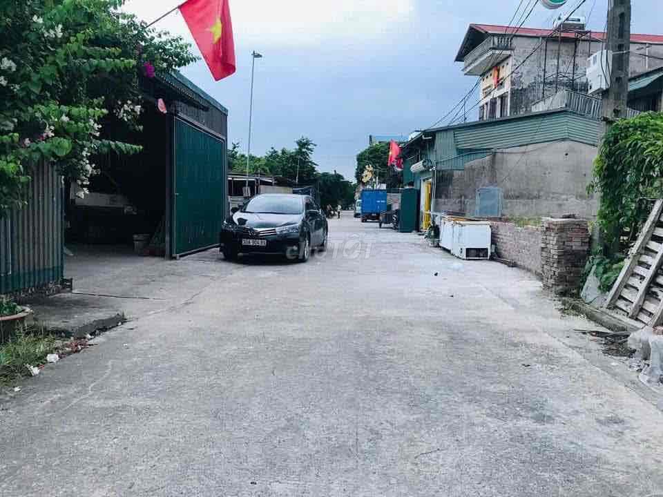 Bán 52.8m2 bìa làng Vân Hà, vị trí kinh doanh, đường 8m