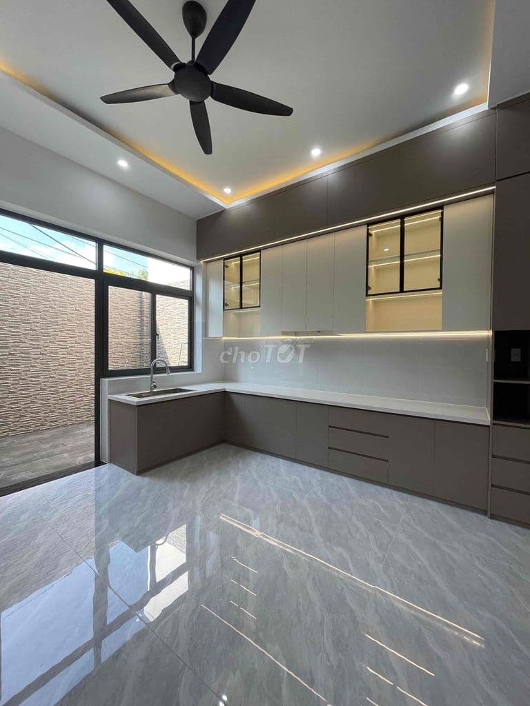 Chính chủ gửi bán căn nhà hẻm xe hơi đường 28 phường cát lái quận 2