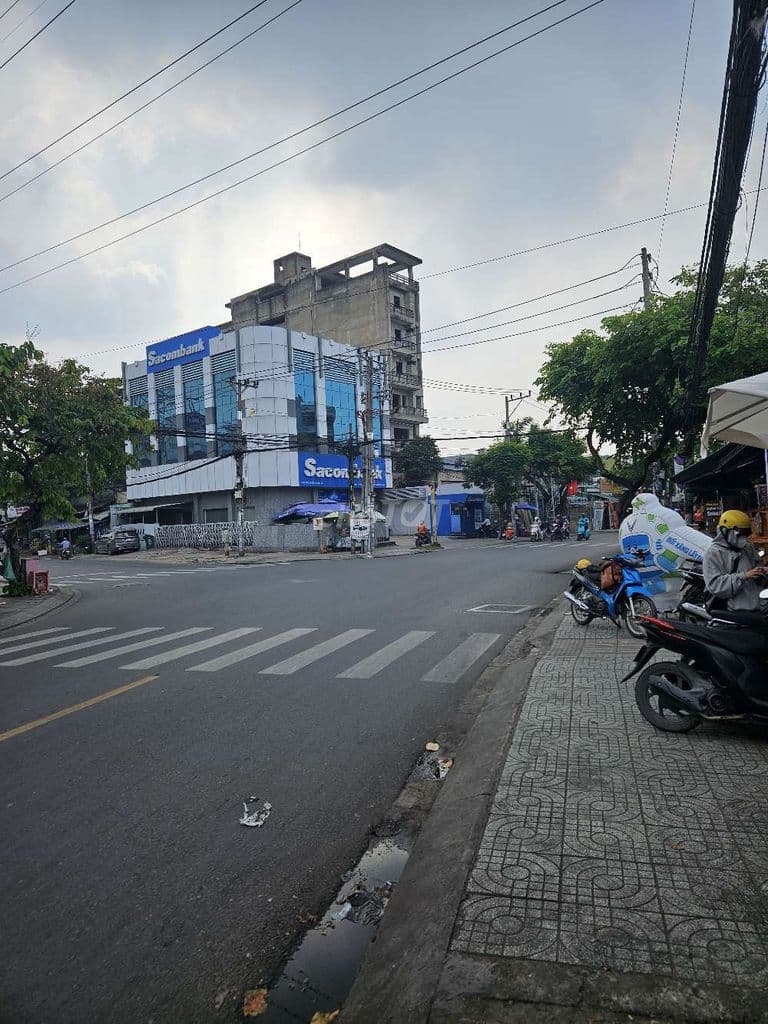 Nhà mặt tiền tỉnh lộ 10 kinh doanh mua bán - Ảnh 3