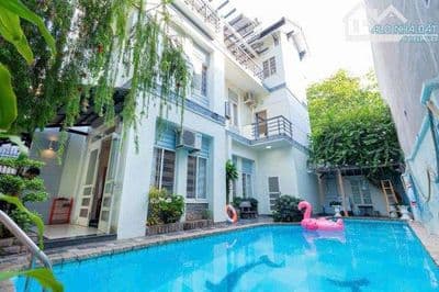 Cho thuê villa hồ bơi 3PN full nội thất gần biển bãi trước giá rẻ