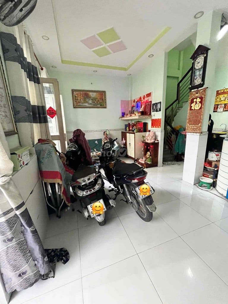 BÁN GẤP NHÀ 3 TẦNG: 4PN, ĐƯỚNG SỐ 8, p.LINH XUÂN