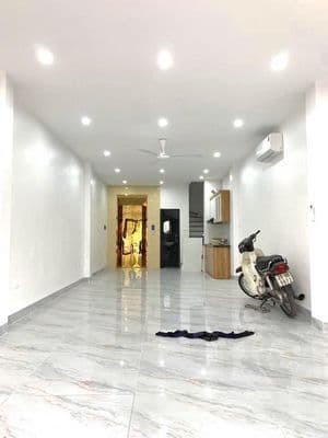 Cho thuê nhà Vĩnh Hưng, gần cầu Vĩnh Tuy - ô tô tải đỗ cửa, 23tr