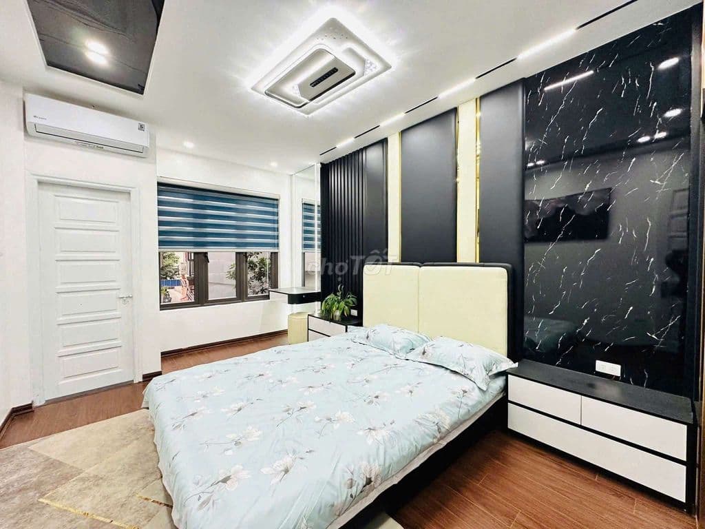 Hoàng Quốc Việt, 3 gác phi, ngõ nông, full nội thất, ở luôn - Ảnh 3