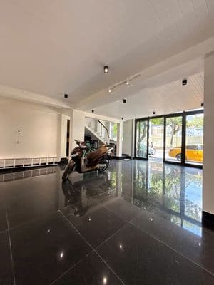CHO THUÊ MẶT BẰNG LÝ TỰ TRỌNG, NGAY TRUNG TÂM