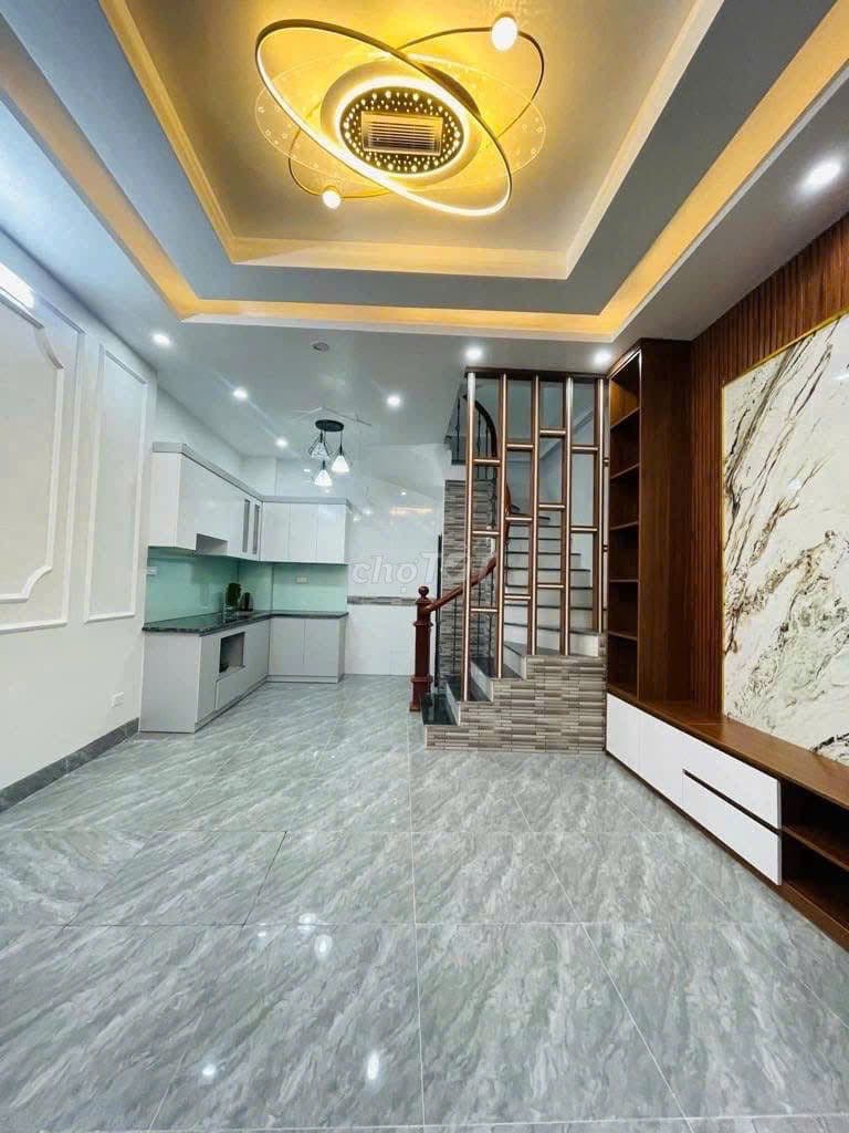 BÁN NHÀ PHỐ ĐÀM QUANG TRUNG 38M 5 TẦNG- CÓ SÂN RIÊNG ĐỂ XE- GIÁ 6,6 TỶ