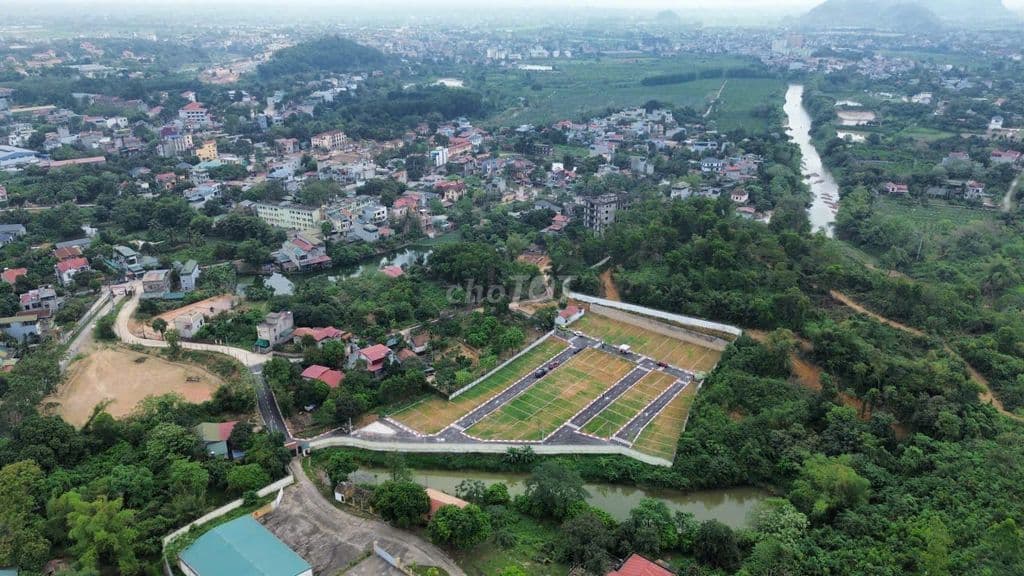 ĐẤT NÊN XUÂN MAI, 50M, MT4,4M, GIÁ 2,28 TỶ