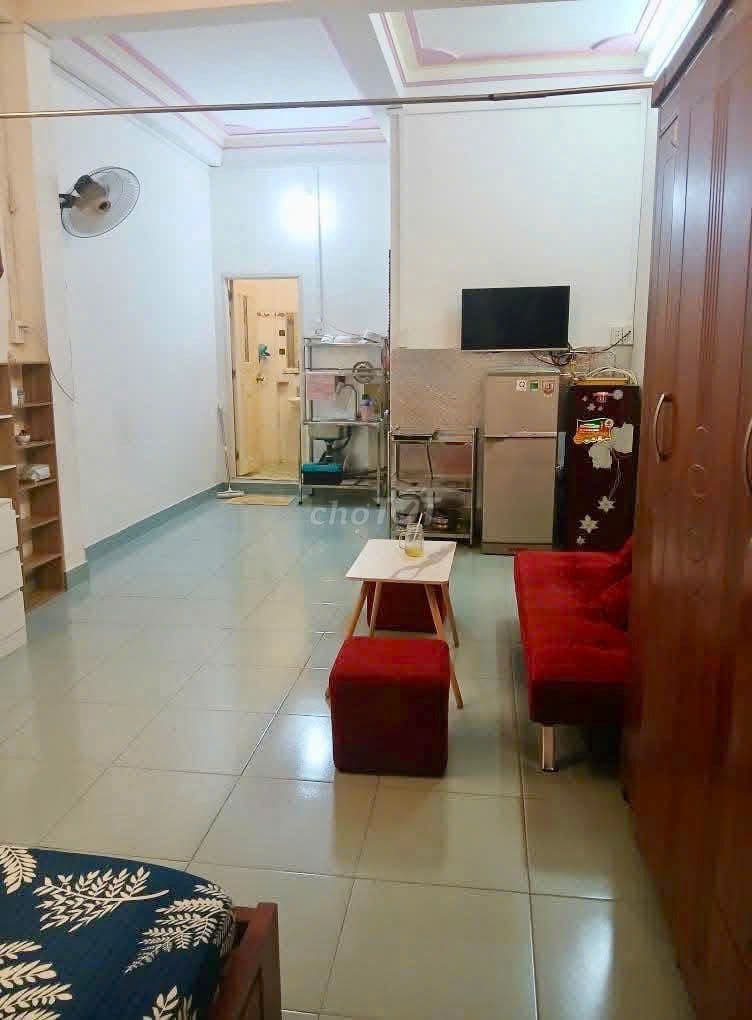 Căn hộ mini 40m2, cửa sổ, ban công view Công viên giải trí Thỏ Trắng