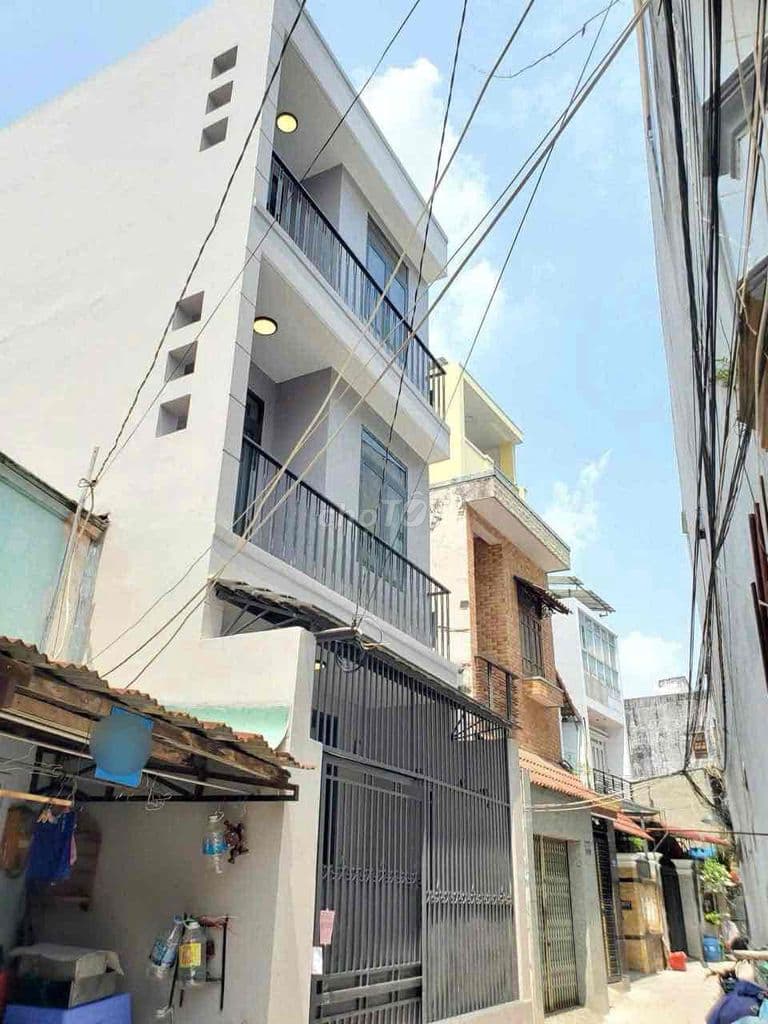 Cho Thuê Nhà 1 Trệt ,2 Lầu ,Sát Đỗ Xuân Hợp PLB Q9 - 4PN , 3 WC