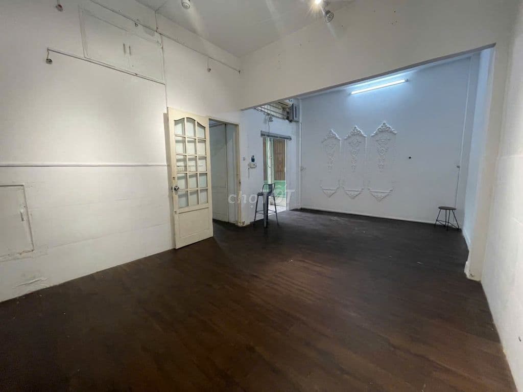 MẶT BẰNG ĐẸP HẺM XE HƠI - DT 100m2 – CÓ SÂN RIÊNG – VÀO LÀ DÙNG NGAY - Ảnh 3