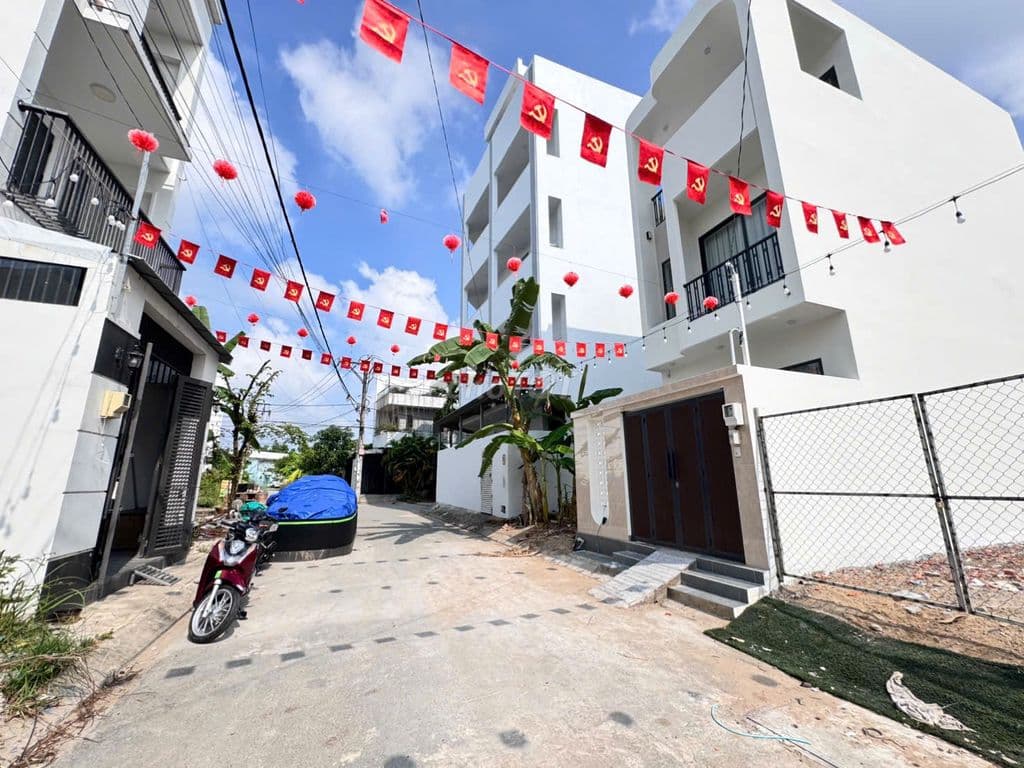 Bán đất Bưng Ông Thoàn, gần GLOBAL CITY, 51M2, Hẻm Nhựa 8M, Xây 5 Tầng