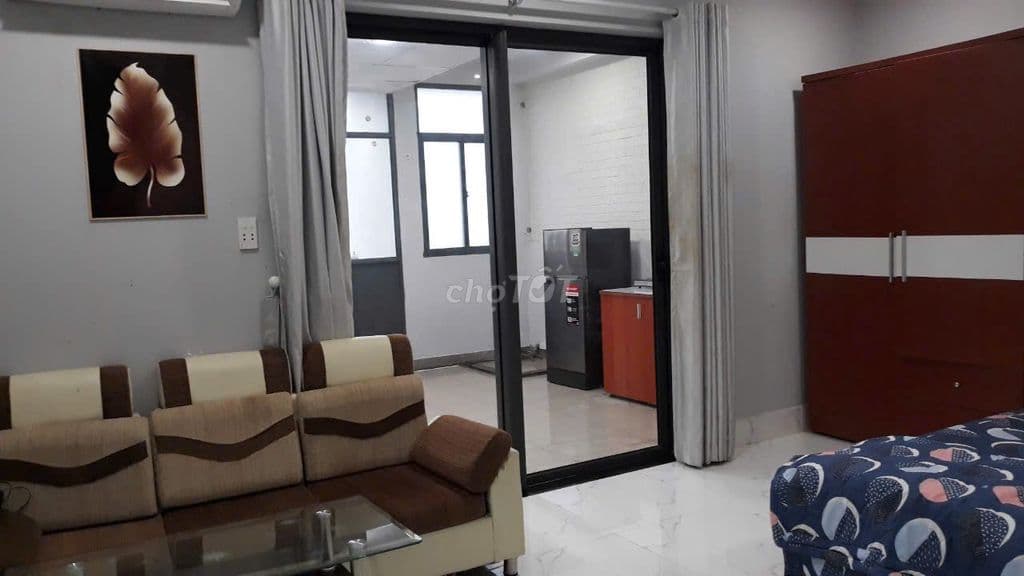 Cho thuê căn hộ đầy đủ nội thất balcon 110m2 Đặng Thùy Trâm Bình Thạnh