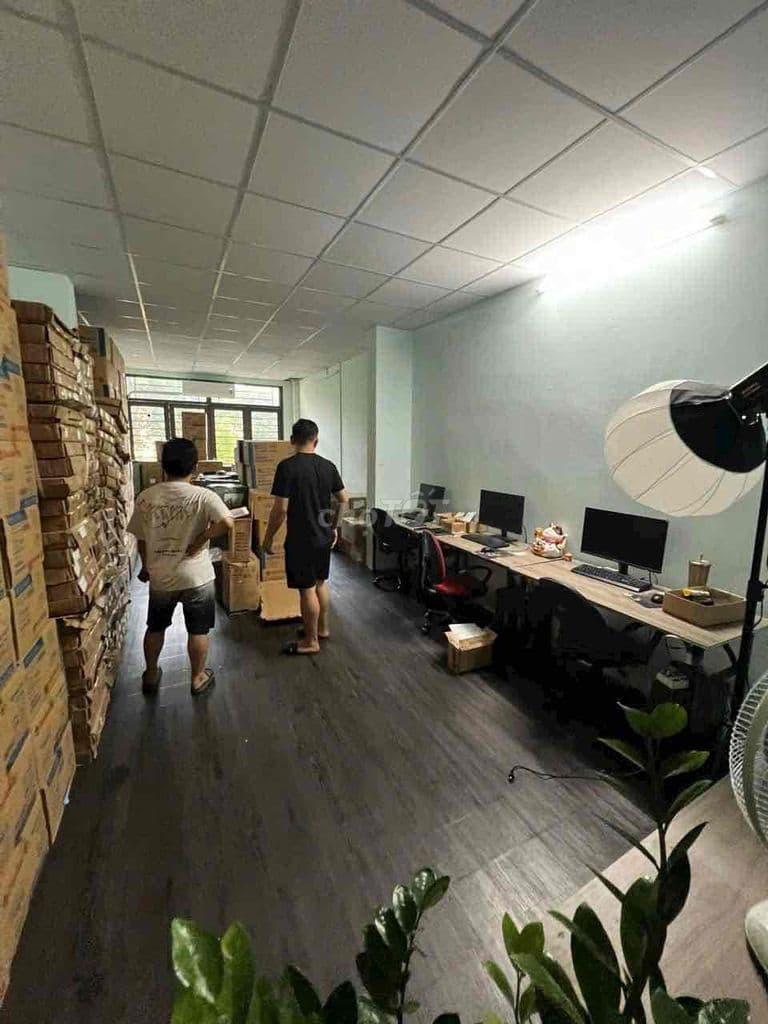 cho thuê nhà mặt tiền khu bàu cát tân bình. DT: 4m x 18m 2 lầu giá18tr - Ảnh 2