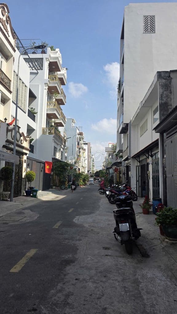 Cặp đất thổ cư 10*18m= 180m2 hẻm nhựa 8m Lê Văn Quới, Q. Bình Tân