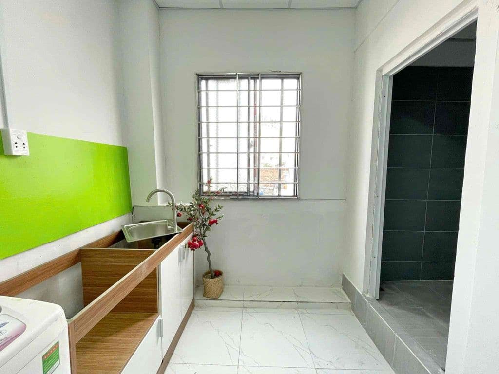 Trống Sẵn Căn 2PN 50m2 Có Nội Thất _ Nhận 4Ng 4Xe - Ảnh 2