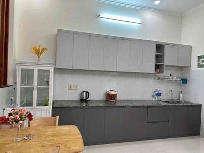 THUE414 Cho thuê nhà mặt tiền đường Nguyễn Chích Bắc Nha Trang