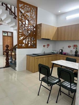 cho thuê nhà Bùi thiện ngộ vip. 3 mê. 15,5 tr/1 tháng