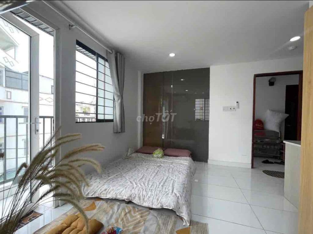 CHDV mini 25m2 ban công đường Hồng Hà, Phú Nhuận