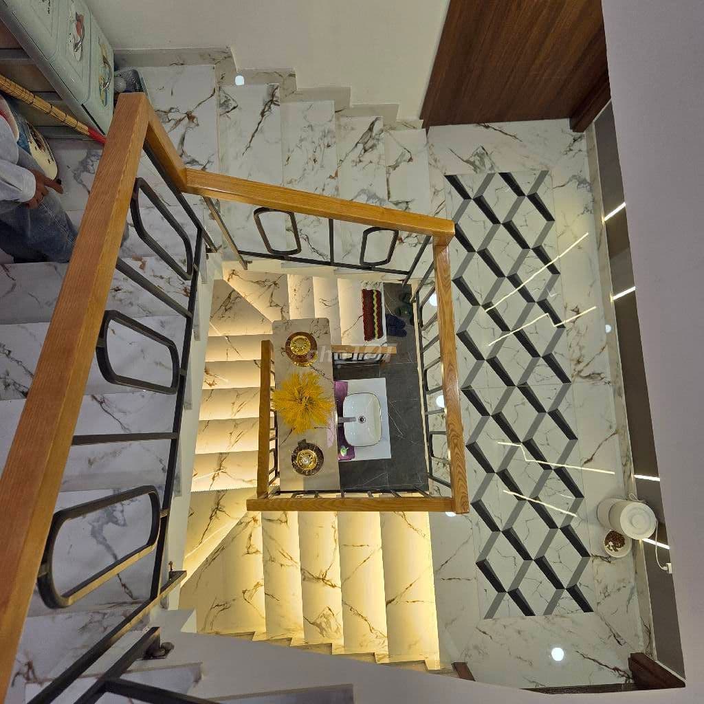 Mặt tiền 10m - phạm văn bạch p15 tân bình - 3pn - vào ở ngay - 6,7 tỷ