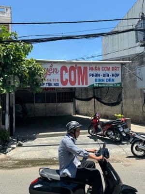 cho thuê mặt bằng rộng 80m2 khu sầm uất nhất