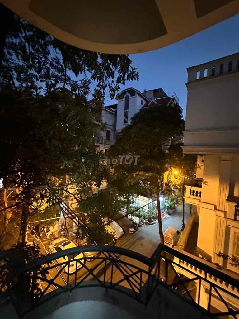 Cho thuê Văn Phòng ngõ 95 Hoàng Cầu,ngõ oto tránh giá 5.5tr - Ảnh 2