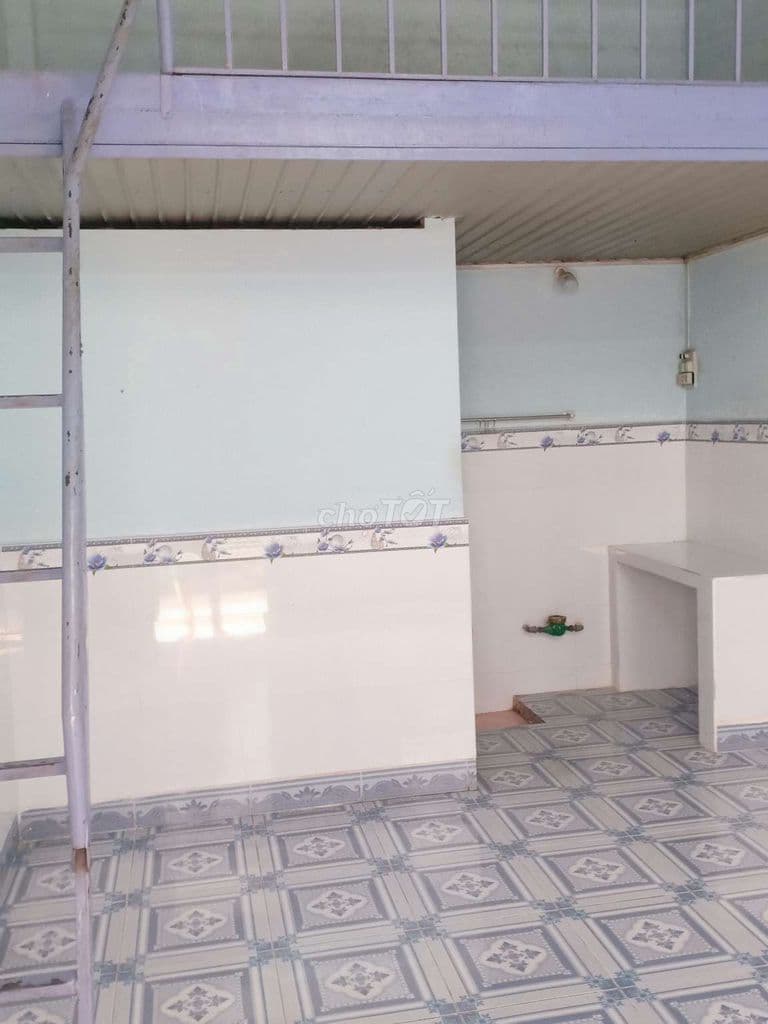 Phòng trọ cách Nguyễn Văn Quá 200m - Ảnh 3