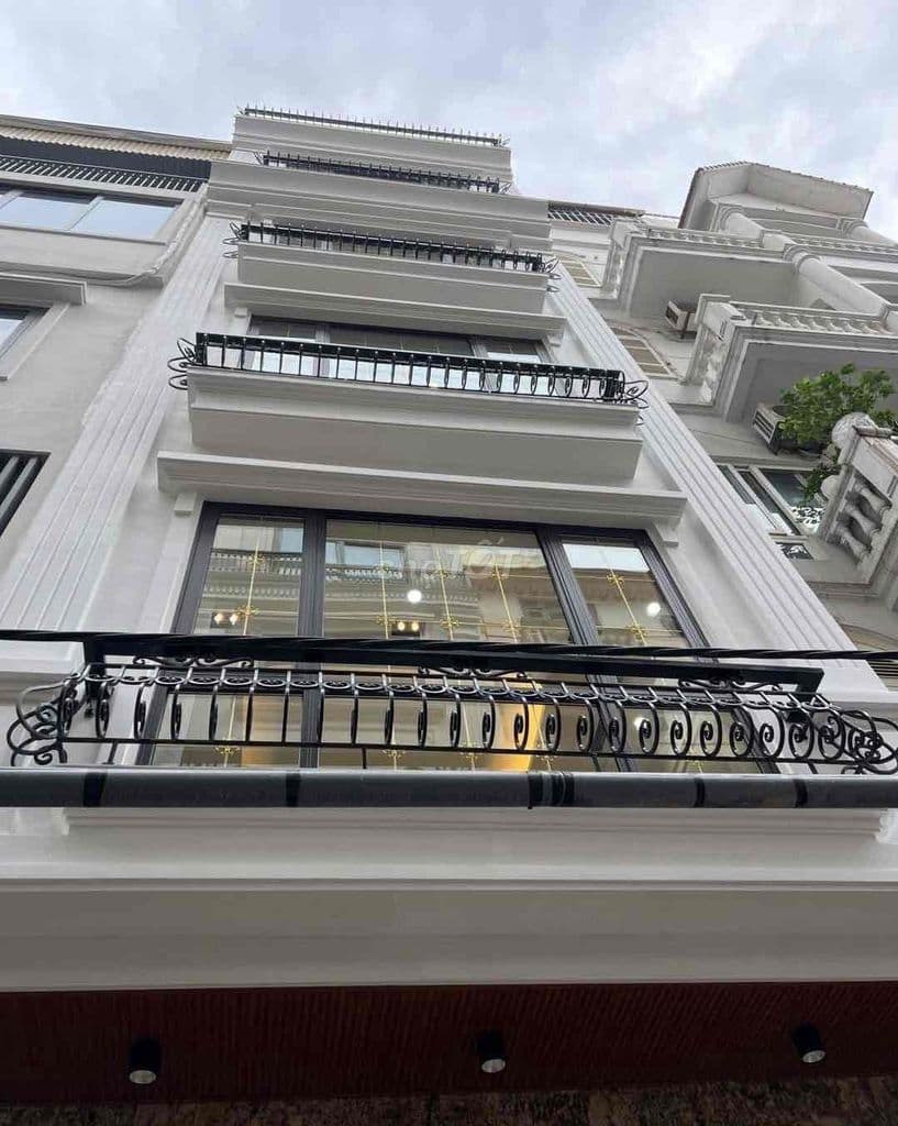 Phố Trần Thái Tông 53m, 6T thang máy - ngõ 3m - Giá 15.5 tỷ.