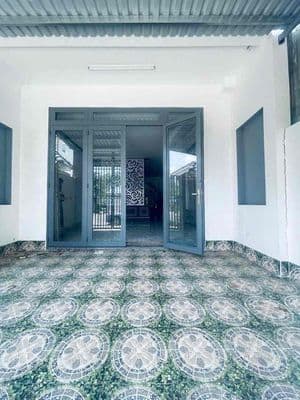 Nhà mới rộng 4 phòng KDC 586