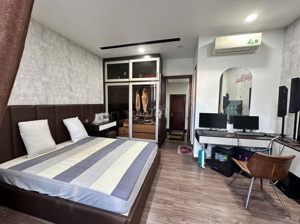 Nhà đẹp hiếm Huỳnh Thiện Lộc, Tân Phú, hẻm 8m thông tứ tung, ở sướng