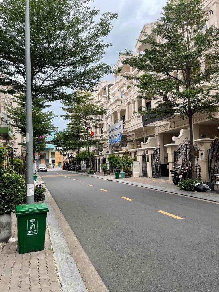 Cho thuê căn hộ tách bếp full nội thất cao cấp cityland park hills