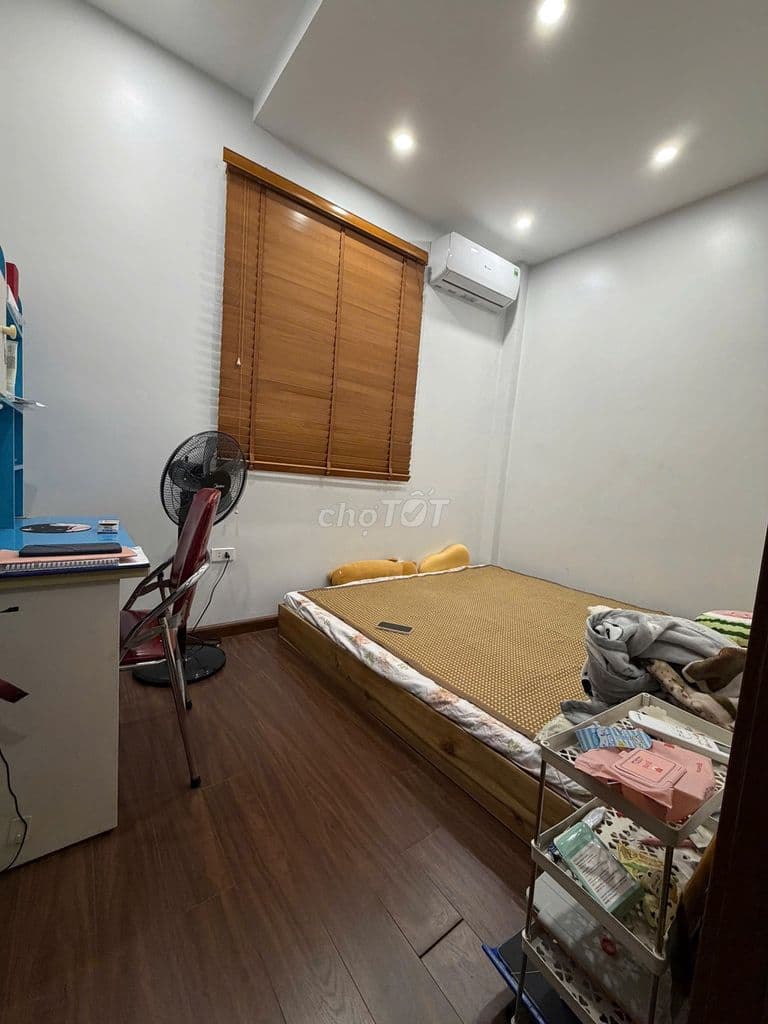 Nhà 36m2 4 Ngủ - Ngõ Ô Tô tránh xe máy – Full Nội Thất – Thạch Bàn, LB - Ảnh 3