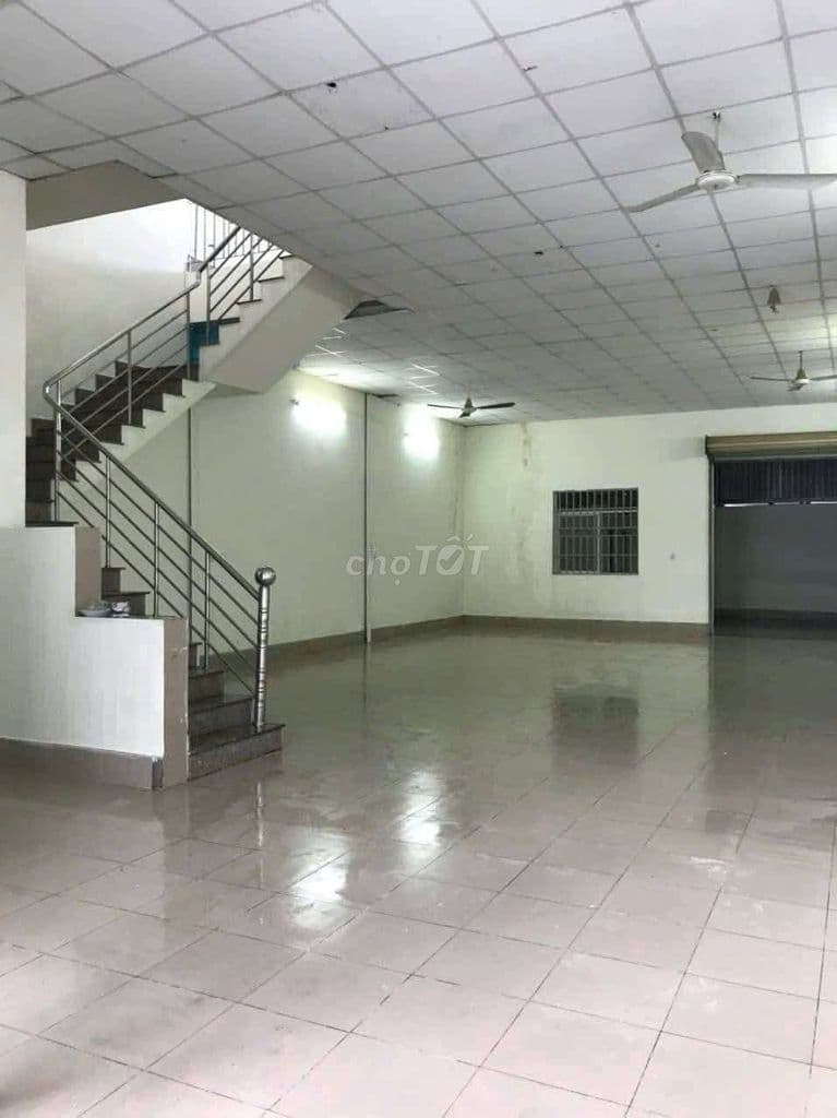 Xưởng 300m cho thuê 18 tr Xuân Thới thượng hóc môn