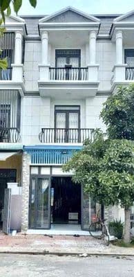 Cho Thuê Nhà 2 Lầu 4Phòng Ngủ Khu Đô Thị Phúc Đạt Phú Lợi Ở & Mở VP